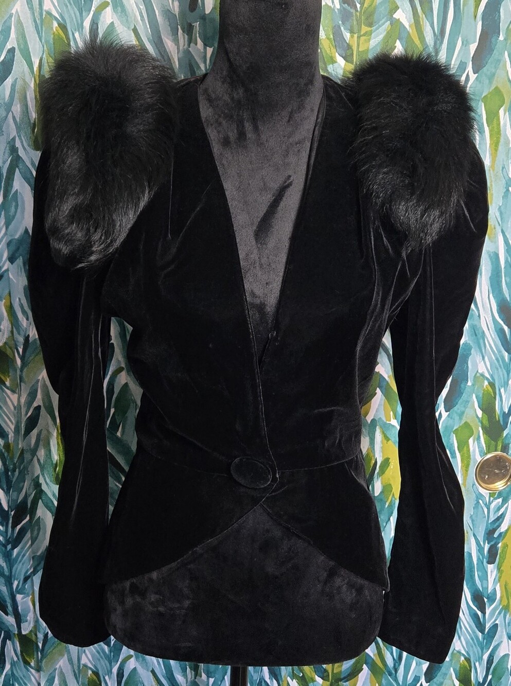 1980s Vintage Climax Karen Okada Velvet Jacket With Fox Fur